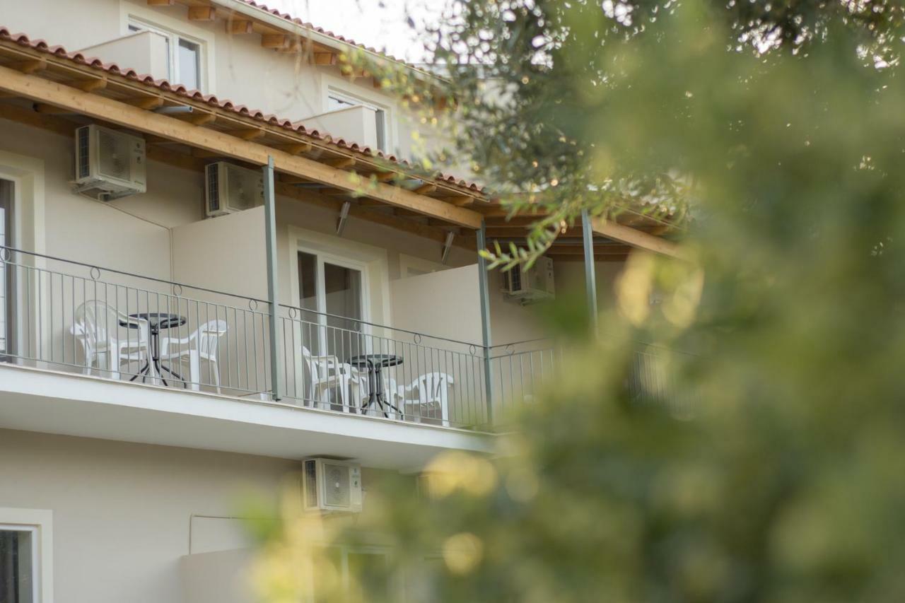 Luca Mare Bed & Breakfast